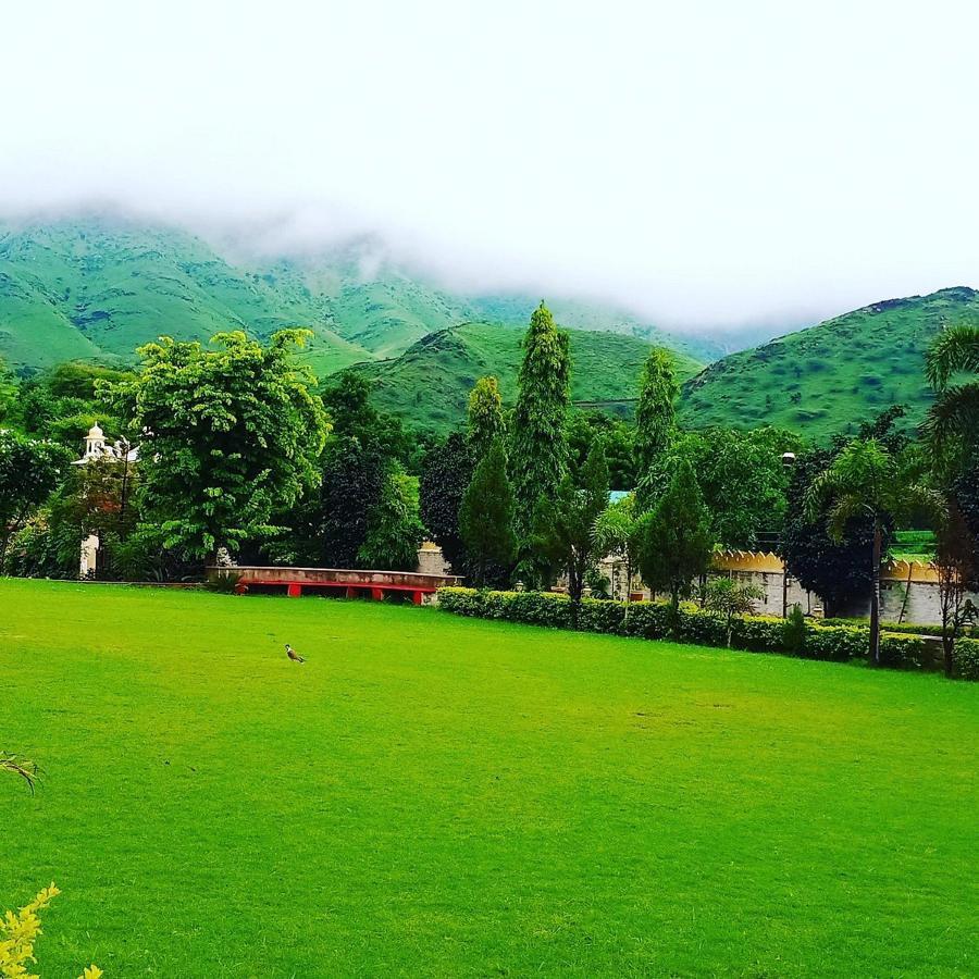 Meera Valley Resort By Nexottel Udaipur Esterno foto
