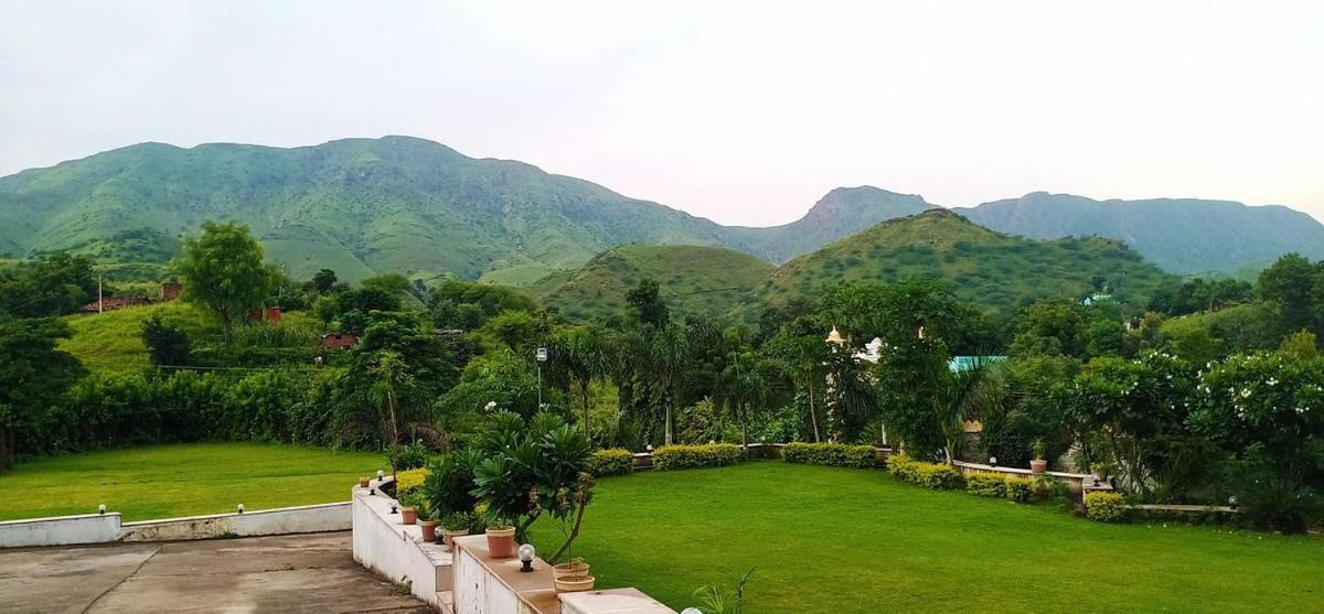 Meera Valley Resort By Nexottel Udaipur Esterno foto